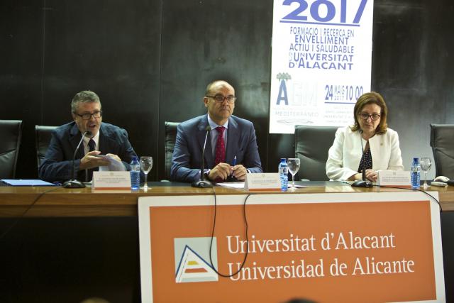 INAUGURACION GERONTOLOGICA 2017 78 - Autor: Roberto Ruiz - Taller de imagen.jpg